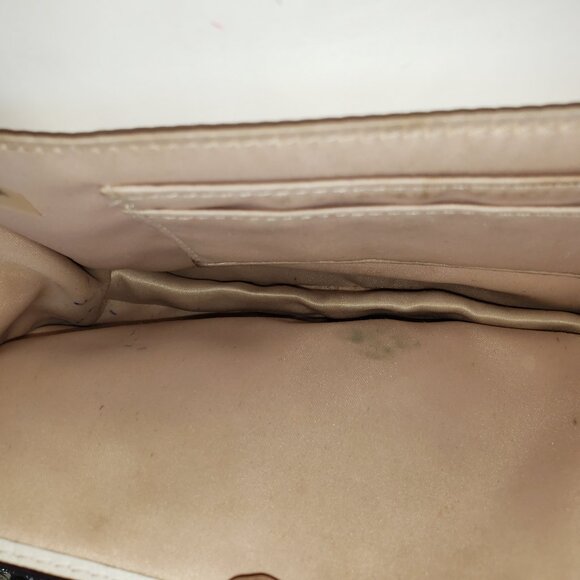 Coach crossbody bag.Small, rectangular bag with a flap closure - Picture 13 of 16